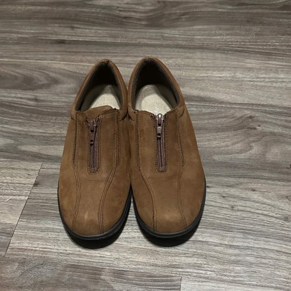 Easy Spirit Brown Zip-Up Flats